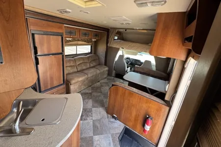 Adventure-Ready Coachmen Leprechaun – Sleeps 8!
