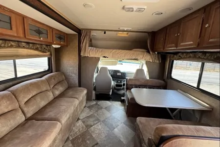 Adventure-Ready Coachmen Leprechaun – Sleeps 8!