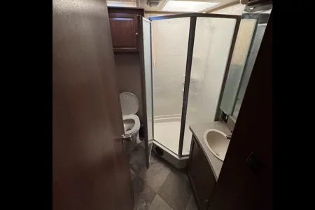 Adventure-Ready Coachmen Leprechaun – Sleeps 8!