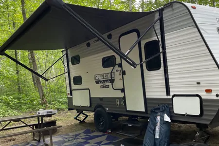 Perfect family camper - Sleeps 5 - Bunkbeds, toilet, kitchen, dinette