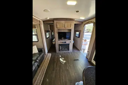 Glampy's Winnebago Minnie Plus Travel Trailer
