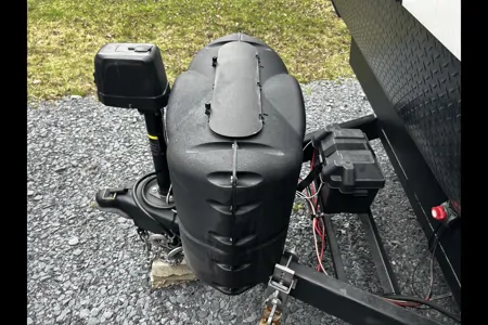 Stephane Forest River Wolf Pack Roulotte