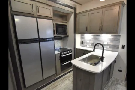 Family Luxury - Keystone Carbon 358 2021 Fifth Wheel