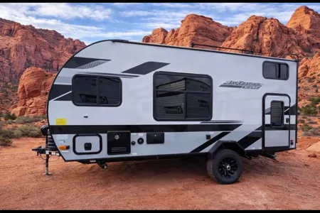 WANDA WANDER- YOUR COZY ADVENTURE TRAILER