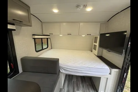 WANDA WANDER- YOUR COZY ADVENTURE TRAILER