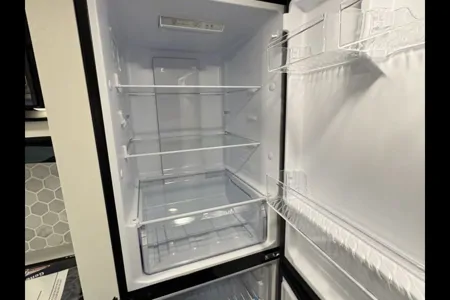 WANDA WANDER- YOUR COZY ADVENTURE TRAILER