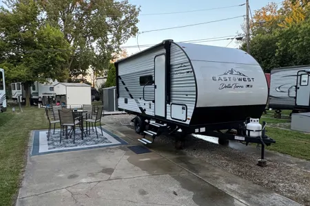 East to West Della Terra 18bhle Travel Trailer