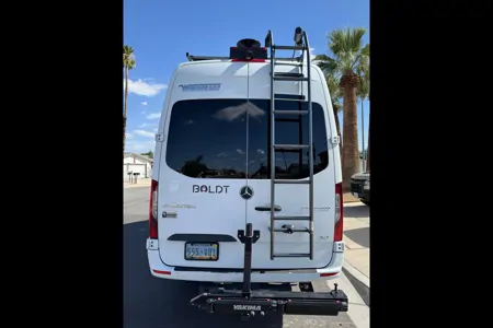 Joe's Winnebago Boldt Class B