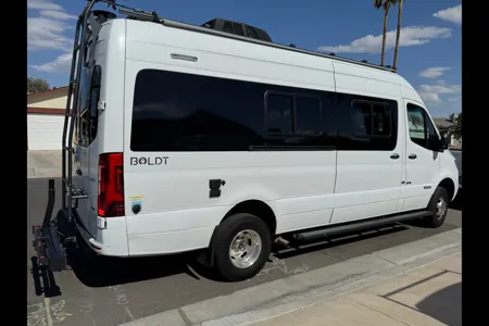 Joe's Winnebago Boldt Class B