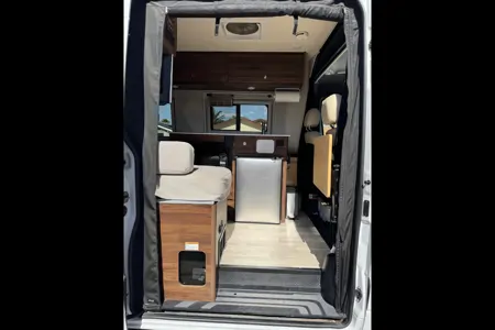 Joe's Winnebago Boldt Class B