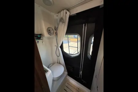 Joe's Winnebago Boldt Class B