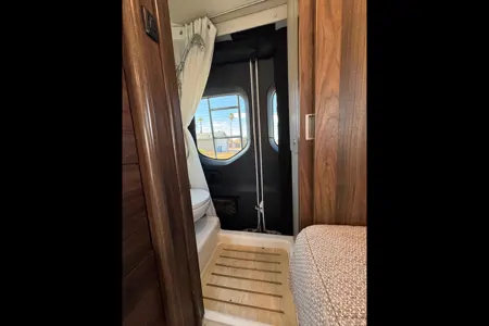 Joe's Winnebago Boldt Class B