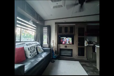 Ron's Forest River 36bhq Fifth Wheel