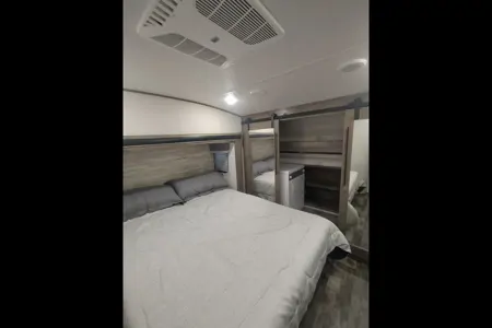 Ron's Forest River 36bhq Fifth Wheel
