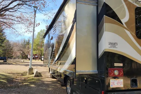 Michael and Jonna's Thor Ace motorhome Ace 29.3 Class A