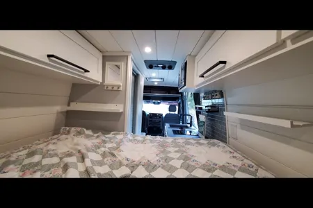 Mercedes-Benz 2500 4x4 Activan Cypress 170