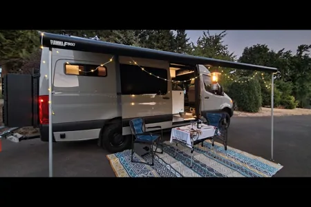Mercedes-Benz 2500 4x4 Activan Cypress 170