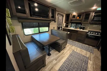 Spacious, Clean, Escape-Ready Trailer – Tow & Go!