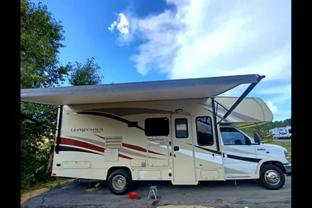 Lucky Leprechaun Class C RV