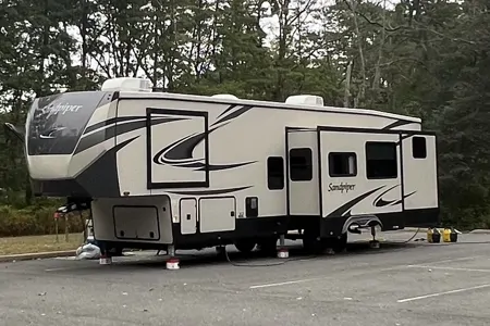James's Forest River Sandpiper Fifth Wheel