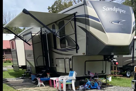 James's Forest River Sandpiper Fifth Wheel