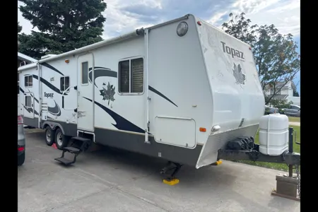 Dan's Triple E Topaz Travel Trailer