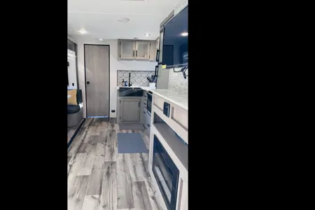 Rasheela's Coleman 2856H5 Travel Trailer