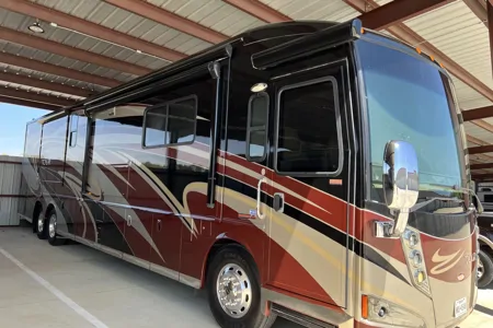 scott's Winnebago tour42 QD Class A
