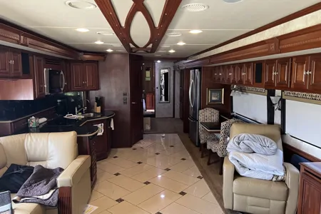 scott's Winnebago tour42 QD Class A