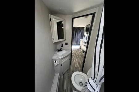 Oleg's Highland Ridge RV 19 MBH Travel Trailer