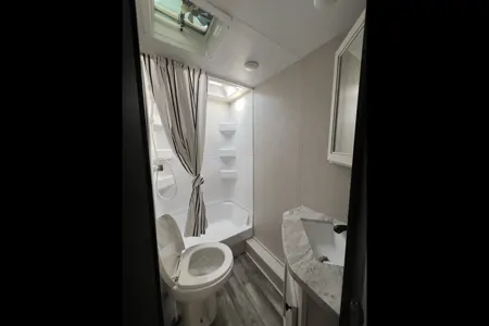 Oleg's Highland Ridge RV 19 MBH Travel Trailer