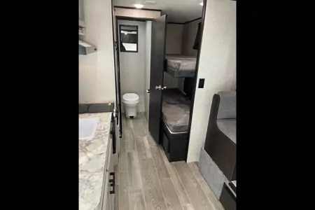 Rob and Samantha’s Jayco 184BS Travel Trailer