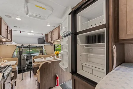 Coachmen LEPRECHAUN Class C