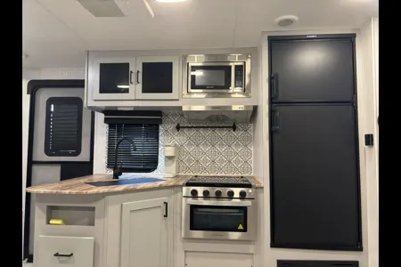 Sambolin Private King Bedroom Sleeps 5 Comfortably