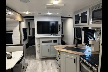 Sambolin Private King Bedroom Sleeps 5 Comfortably