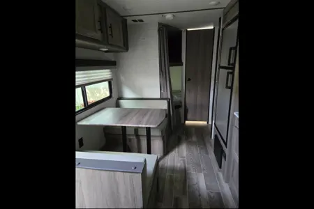 Like New - Grand River 22MB Travel Trailer