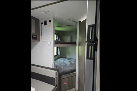 Like New - Grand River 22MB Travel Trailer