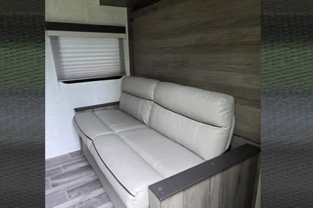 Like New - Grand River 22MB Travel Trailer
