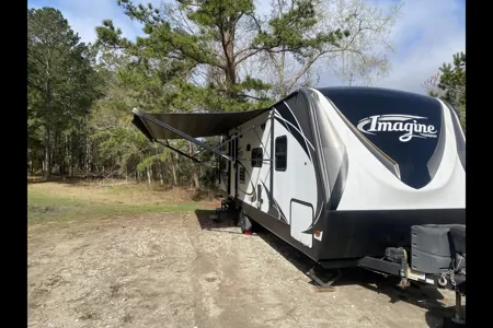 Adventure Awaits 2017 Grand Design Imagine 2800bh