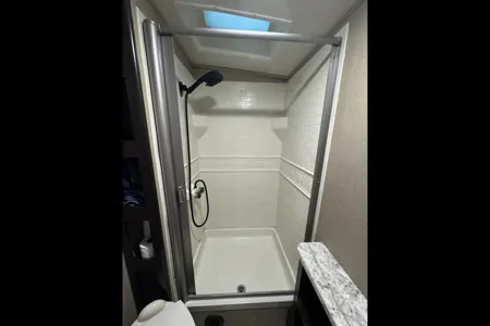 Adventure Awaits 2017 Grand Design Imagine 2800bh