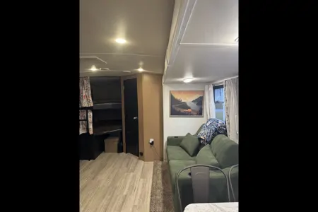 Adventure Awaits 2017 Grand Design Imagine 2800bh