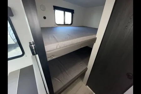 Keystone Hideout 20BWE • Family Adventure Trailer • Sleeps 7 • Easy Tow • Fully Equipped