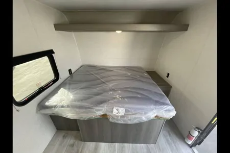 Keystone Hideout 20BWE • Family Adventure Trailer • Sleeps 7 • Easy Tow • Fully Equipped