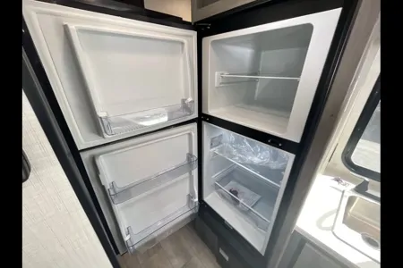 Keystone Hideout 20BWE • Family Adventure Trailer • Sleeps 7 • Easy Tow • Fully Equipped