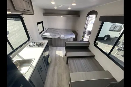 Keystone Hideout 20BWE • Family Adventure Trailer • Sleeps 7 • Easy Tow • Fully Equipped