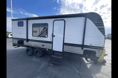 Keystone Hideout 20BWE • Family Adventure Trailer • Sleeps 7 • Easy Tow • Fully Equipped