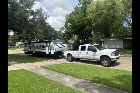Tyler's Palomino Puma 31QBBH Travel Trailer