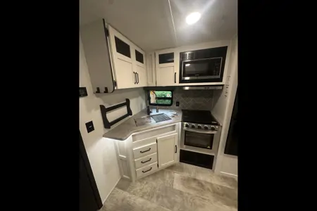 Tyler's Palomino Puma 31QBBH Travel Trailer