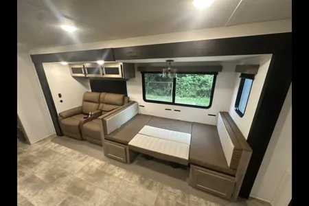 Tyler's Palomino Puma 31QBBH Travel Trailer