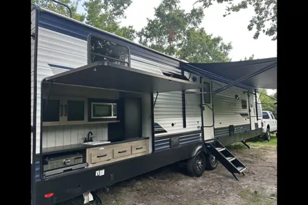Tyler's Palomino Puma 31QBBH Travel Trailer